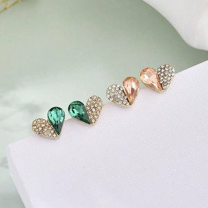 Elegant heart stud earrings with emerald zircon and champagne stone in gold finish