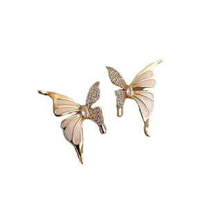 Elegante goldene Schmetterlingsohrringe mit rosa Emaille und funkelnden Kristallen