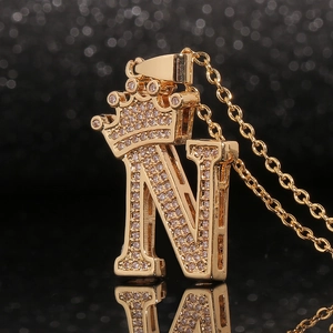 Vergoldete Kette mit Buchstabe N Anhänger, Krone und Zirkonia im Hip-Hop-Stil