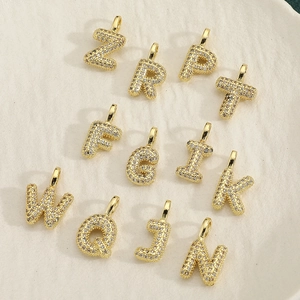 Pendentifs alphabet en cuivre plaqué or avec zircons pour colliers et bijoux DIY