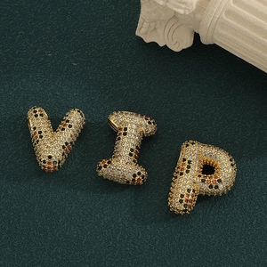 Vergoldeter Kupfer Zirkon Ballon Alphabet Anhänger Mikro-Pave Leopardenmuster Buchstaben-Charm Für DIY Halskette Schmuckherstellung