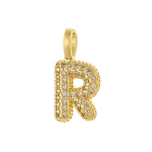 Détail du pendentif lettre R doré avec sertissage de micro-pavés en zircone