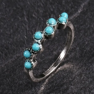 Bague en argent vintage avec perles turquoise ondulées pour un usage quotidien