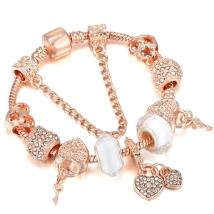 Bracelet à Breloques DIY Or Rose Avec Pendentifs Cœur Étoile Clé Chaîne Serpent Mode Romantique Bijoux Femme Cadeau Souvenir
