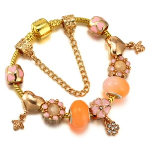 Sweet Gold Alloy Charm Bracelet With Enamel Heart Flower Bee Pendants Rhinestone Colorful Beads DIY Jewelry For Women Romantic Daily Accessory