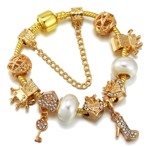 Pulsera de Amuletos de Aleación Dorada Con Corazón Llave Tacón Alto Amuletos de Robot Perla Artificial de Imitación Joyería para Mujer