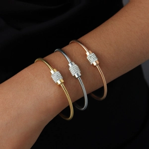 Stainless Steel Pave Rhinestone Bangle For Women Snake Bone Texture Coil Bracelet Gold Rose Gold Silver Elegant Fashion Jewelry