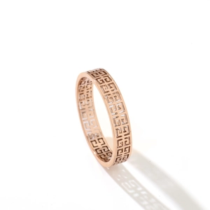 Rose gold hollow geometric pattern ring made of high-quality durable stainless steel