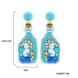 Détail de boucles d'oreilles bouteilles en perles bleues avec dimensions indiquées