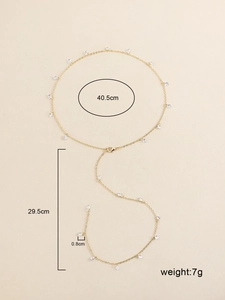 Especificaciones detalladas de tamaño para collar en Y dorado con dijes de circón