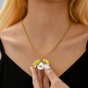 Vintage Roestvrijstalen Ketting Legering Zonnebloem Medaillon Ketting Voor Vrouwen You Are My Sunshine Hanger Sieraden