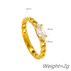 Detalle de anillo de cadena de oro 18K con circón y medidas del ancho de banda