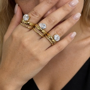Luxury Gold Plated Stainless Steel Bypass Ring Large Cubic Zirconia Fashion Jewelry Women Wedding Engagement Finger Ring