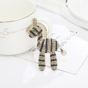 Fashion Cute Zebra Animal Brooch Gold Metal Black White Rhinestone Inlaid Brooch Pin For Women Accessories Jewelry Gift