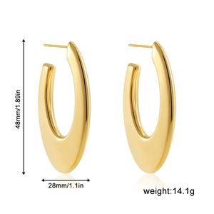 Dimensioni dettagliate degli orecchini a cerchio a forma di C placcati in oro 18 carati