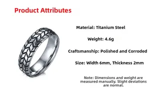 Détail d'une bague en acier avec motif pneu de 6mm de large, 2mm d'épaisseur et 4,6g