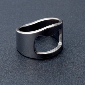 Creatieve Roestvrijstalen Flesopener Ring Voor Mannen Vrouwen Unieke Vingersieraden Harde Stijl Bierdopjesopener Keukenhulp