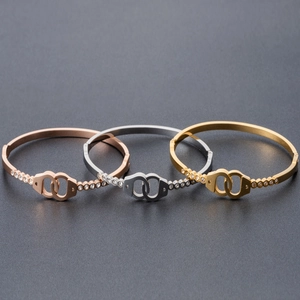 Stainless Steel Handcuff Interlocking Rings Bangle Bracelet For Women Rhinestone Inlaid Gold Silver Rose Gold Fashion Jewelry