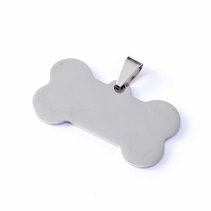 Médaille pour animaux en acier inoxydable poli en forme d'os avec anneau en métal