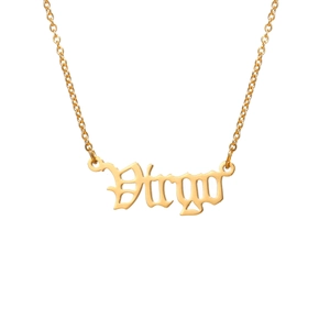 Collar signo zodiacal Virgo dorado minimalista con colgante de letras góticas oro