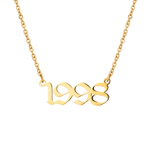 Collier en acier doré avec pendentif année de naissance 1998 et typographie gothique chic