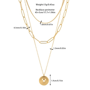Gedetailleerde afmetingen van een gelaagde gouden titanium stalen ketting met hanger