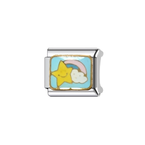Détail du charm modulaire italien avec étoile et nuage en émail sur maillon en acier inox