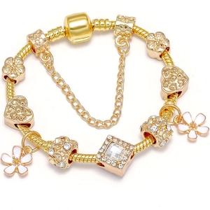 Verguld Legering Charm Armband Voor Vrouwen Witte Emaille Bloem Hart Zirconia Vierkante Kristal Slangenketting Sieraden Cadeau