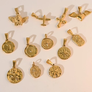 Lot de 11 pendentifs en acier inoxydable doré aux motifs d'ange, de cœur et d'étoile
