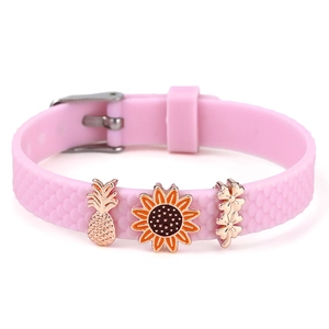 Bracelet en silicone rose avec breloques ananas et tournesol et boucle en métal argenté