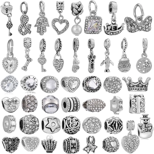 Christmas Charms Alloy Silver Plated Enamel Beads For DIY Bracelet Jewelry Santa Claus Snowman Reindeer Snowflake Pendants