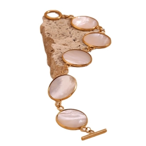 18K gold plated stainless steel bracelet with white mother of pearl and OT toggle clasp