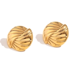 Orecchini a perno in acciaio inossidabile placcato oro 18K con design a pieghe floreali