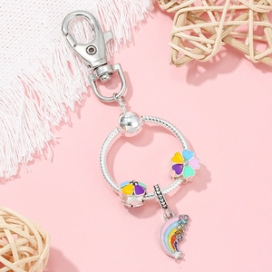DIY Silber Schlüsselanhänger mit Regenbogen Herz Anhänger und bunten Blumencharms