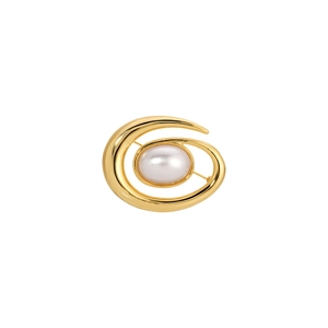 Elegant 18k gold plated spiral brooch with central white pearl on a clean white background