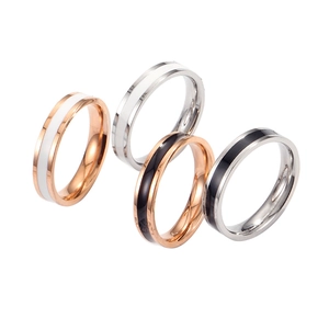 Minimalistische zwart-wit emaille ringen van roségoud roestvrij staal voor koppels