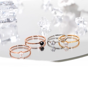 Set di anelli minimalisti in acciaio inossidabile con zirconi in oro e argento