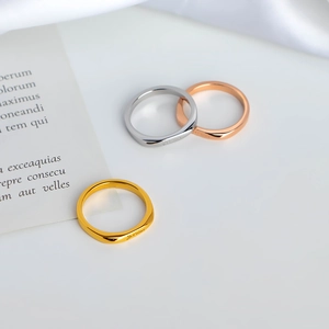 Three-tone minimalist titanium steel rings with Je t'aime engraving in silver, gold and rose gold