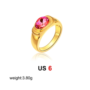 Detail view of 18K gold ring with pink oval gemstone, size US 6 and weight 3.80g