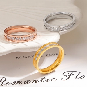 Minimalistischer Titanstahl Halb Besetzter Strass Ring Für Damen Gold Roségold Silber Geometrischer Linearer Schmuck Ring