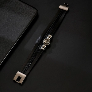 Men's retro multilayer braided leather bracelet with skull metal charm and magnetic clasp
