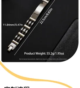 Details eines Edelstahl-Herrenarmbands mit schwarzen Streifen, Breite 11,8 mm und Länge 22,5 cm