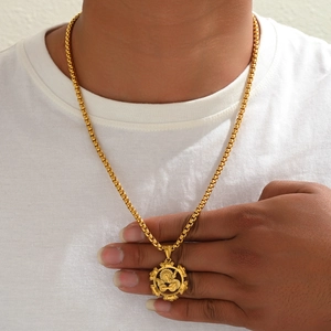 Collier homme en acier inoxydable doré avec pendentif engrenage et chaîne box