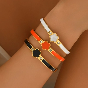 Lot de 3 bracelets trèfles empilables en acier inoxydable avec émail et oxydes de zirconium