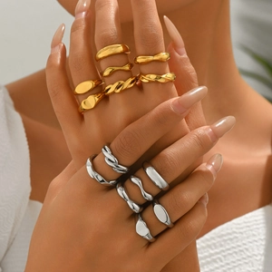 Anello a Cupola in Acciaio Inossidabile Minimalista Donna Design Geometrico a Onde Intrecciate Cuore Ovale Oro Argento