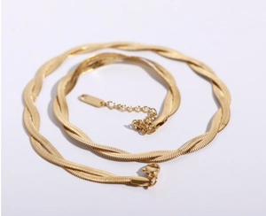 Collier double chaîne serpent tressée en acier inoxydable plaqué or 18 carats