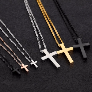 Pendentifs croix en acier inoxydable poli en or, argent, noir et or rose brillant