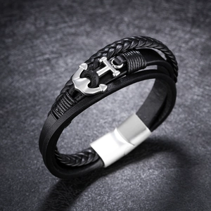 Mehrlagiges Herren-Lederarmband in Schwarz mit Anker-Anhänger und Magnetverschluss