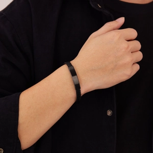 Pulsera vintage de cuero trenzado negro para hombre con placa de acero inoxidable mate