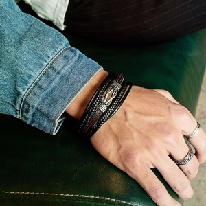 Men's retro multi-layer black leather bracelet with magnetic clasp and metal knot charm